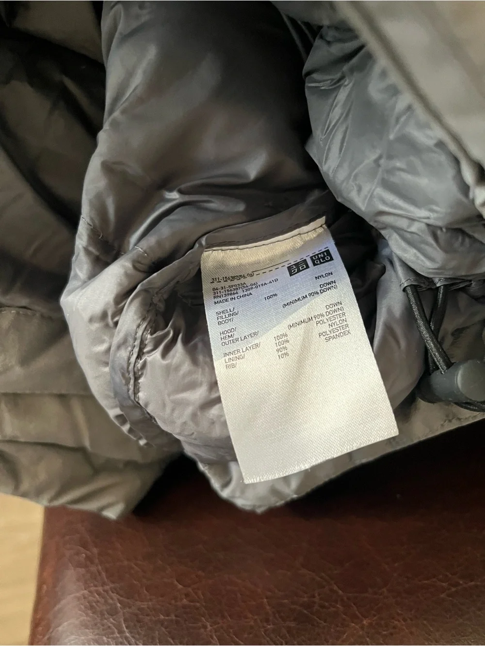 Uniqlo Down Puffer Winter Jacket Seamless Parka Mens Small Gray Hooded 2015